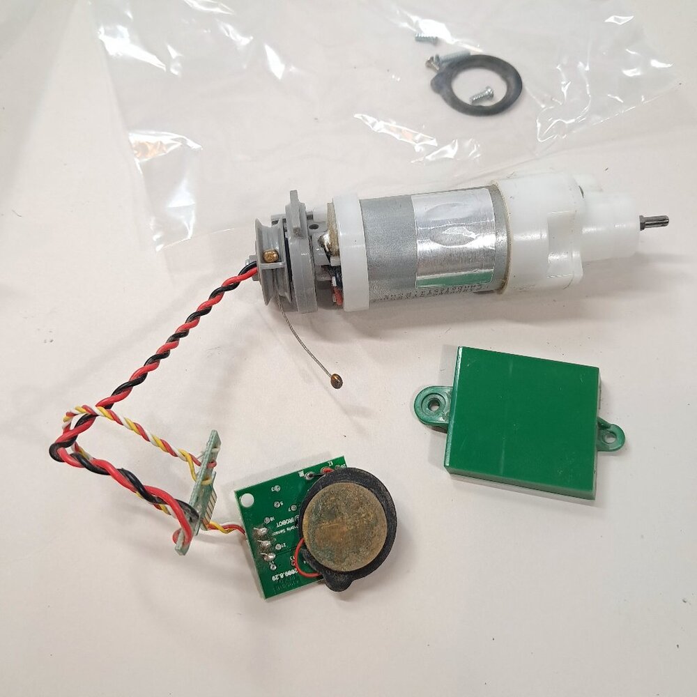 irobot Roomba vacuum 650 brush motor dirt sensor detector cover genuine OEM part